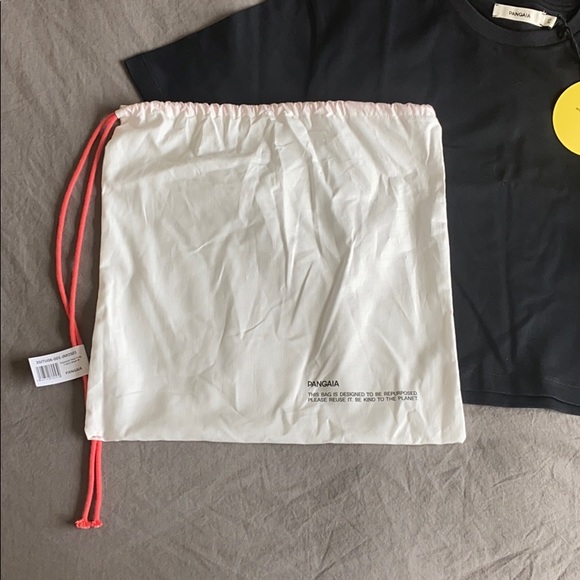 SOLD ❌ THE PANGAIA Seaweed Fiber Crop Tee - Picture 3 of 3